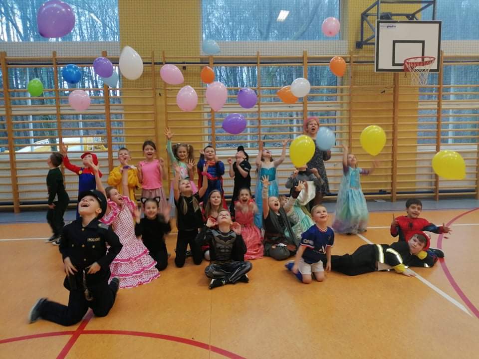 Bal karnawałowy w klasie I i III b