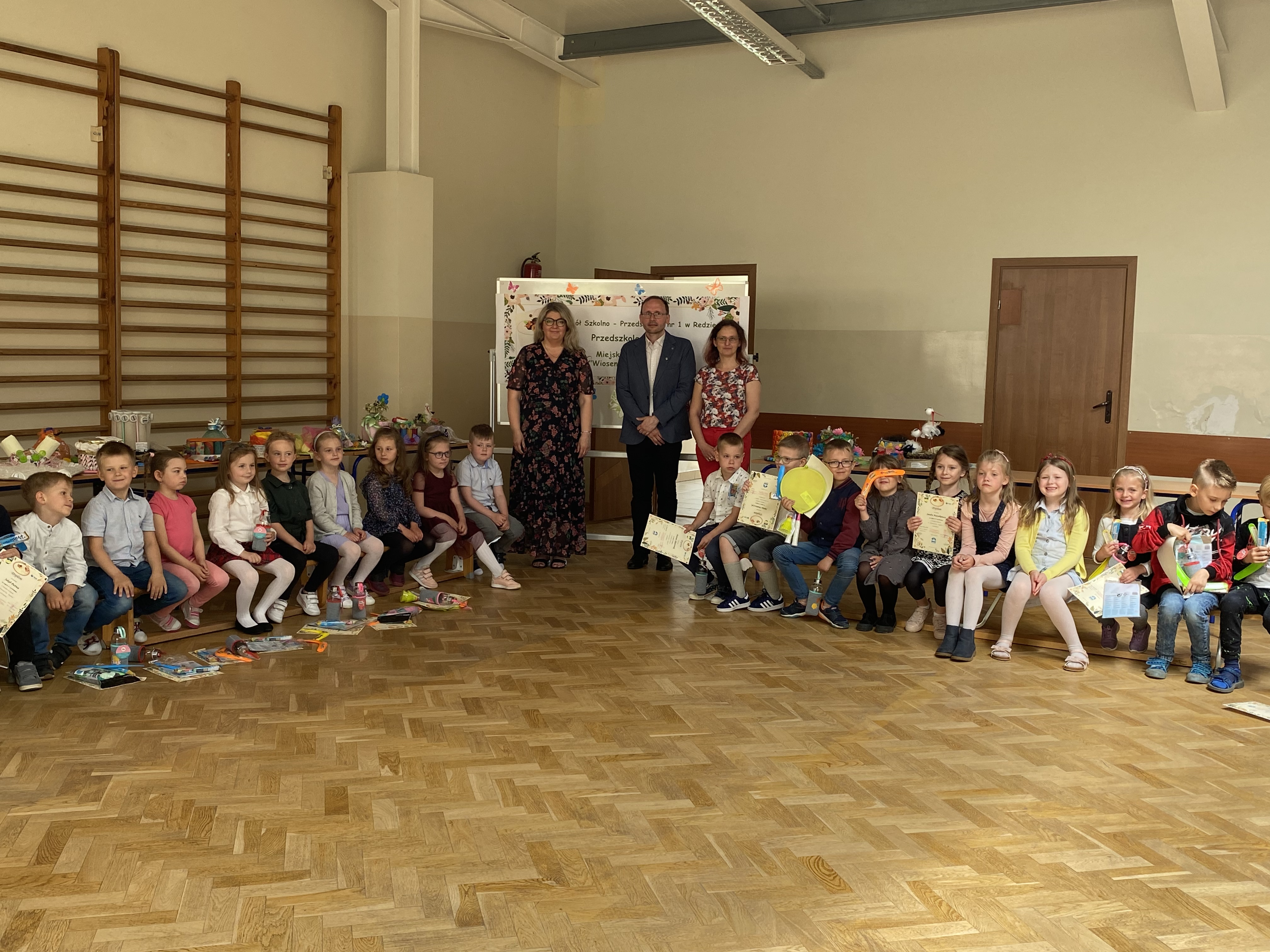 Laureaci Miejskiego Konkursu pt. „Wiosenny Eko-Kapelusz”