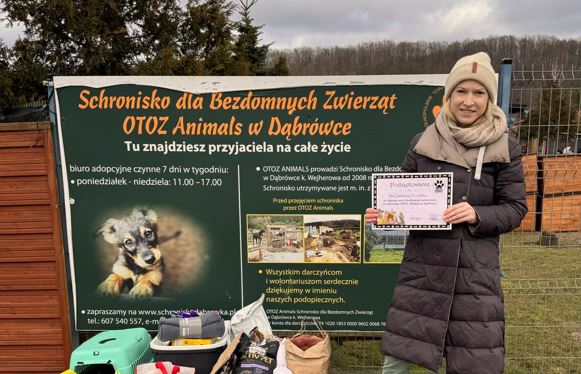 Przekazanie darów na rzecz Schroniska OTOZ Animals w Dąbrówce