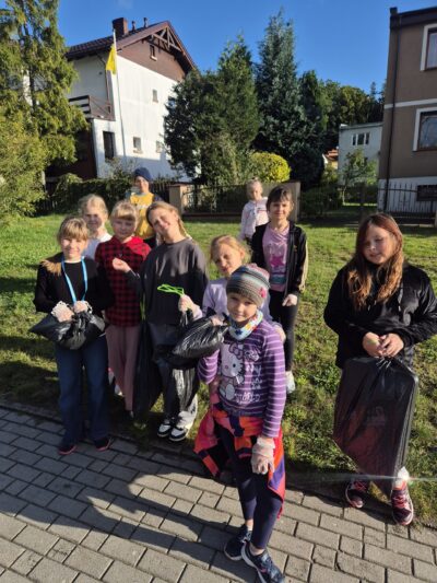 Udział uczniów naszej szkoły w Akcji Sprzątanie Świata