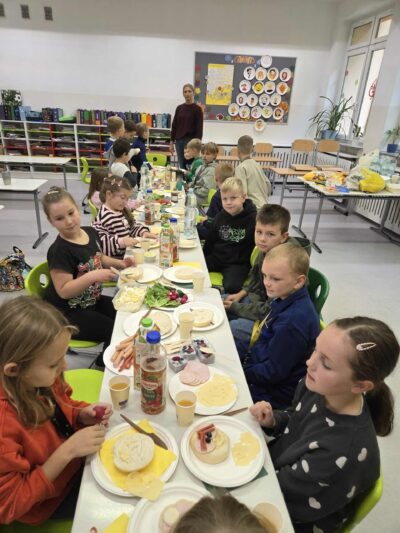 Zdrowe śniadanie klasy II b