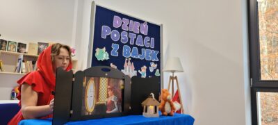 Dzień Postaci z Bajek w szkolnej bibliotece